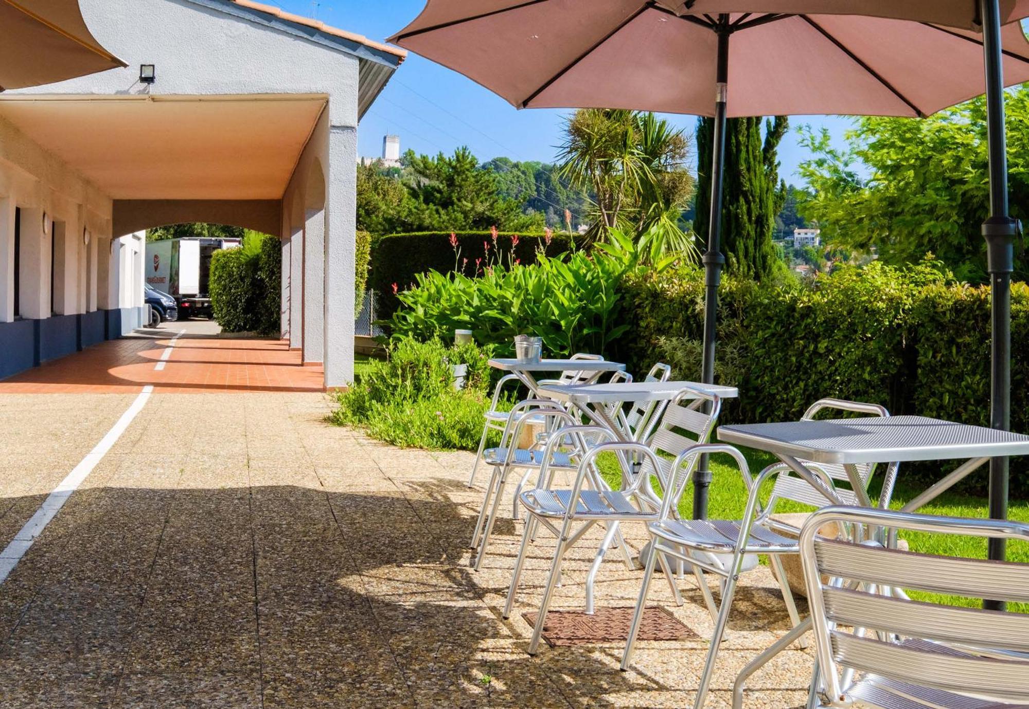 B&B Hôtel Villeneuve Loubet Village Exterior foto
